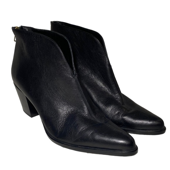 Vince Havana Notch Leather Bootie - Picture 1 of 7